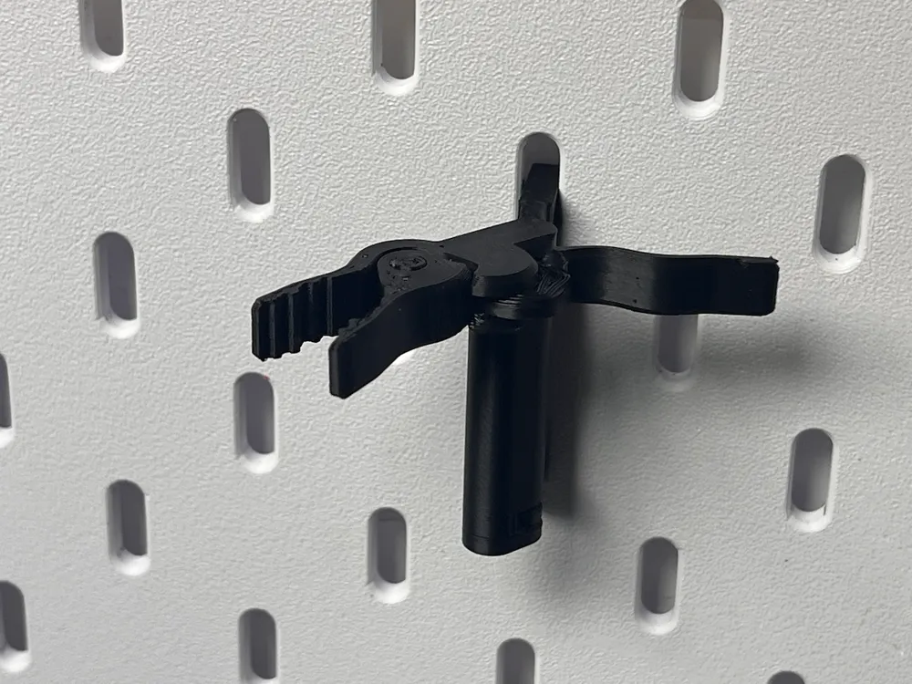 SKÅDIS Hinged Snap Lock Clip by jetpad - MakerWorld