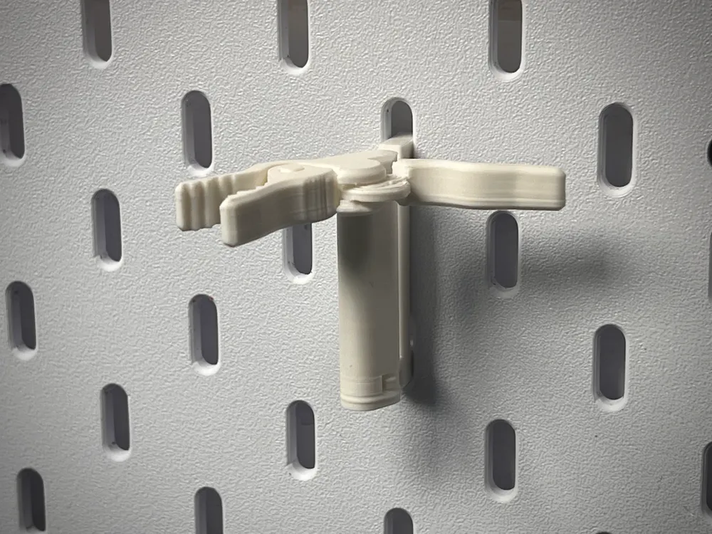 SKÅDIS Hinged Snap Lock Clip by jetpad - MakerWorld