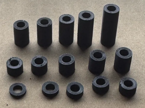 Jeu d'entretoises M6 (2 à 30 mm, 15 tailles)