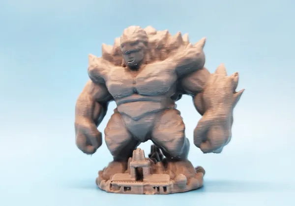 Figurine golem Colossus of Sardia