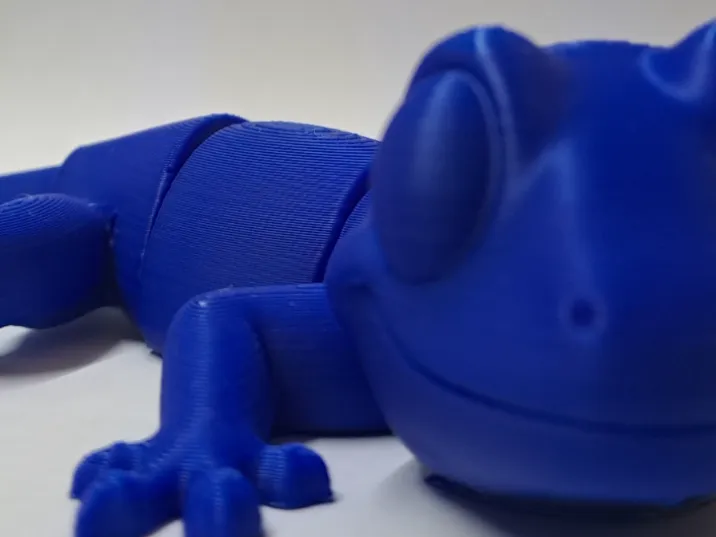 Ultra-Smooth Articulated Gecko -Print-in-Place
