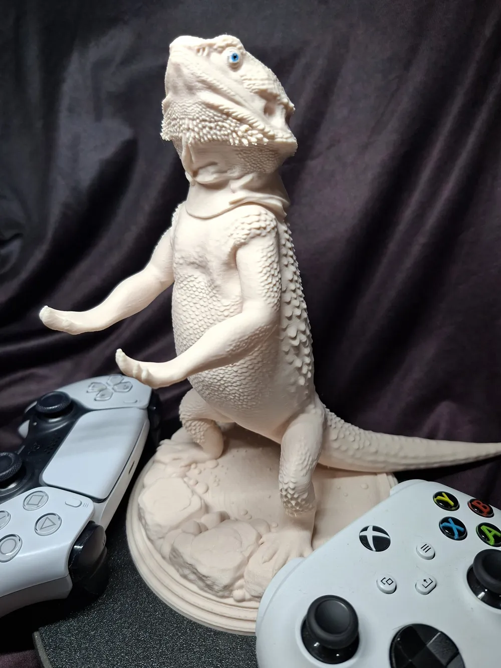 Bearded Dragon Controller Holder Xbox & PS5 Stand - Free 3D Print Model ...