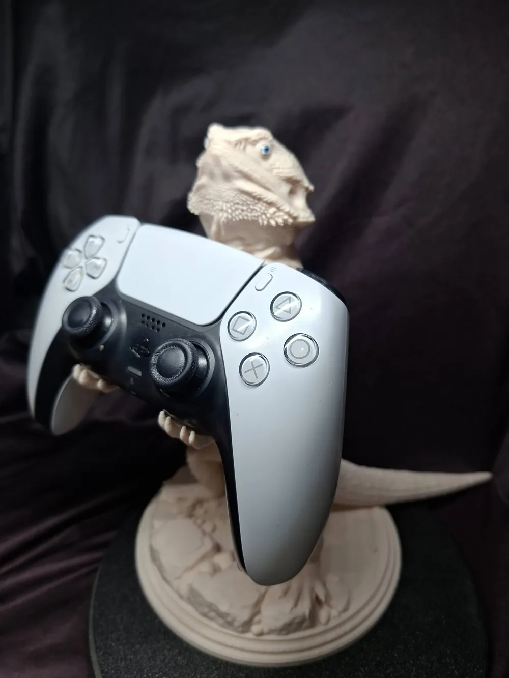 Bearded Dragon Controller Holder Xbox & PS5 Stand - Free 3D Print Model ...