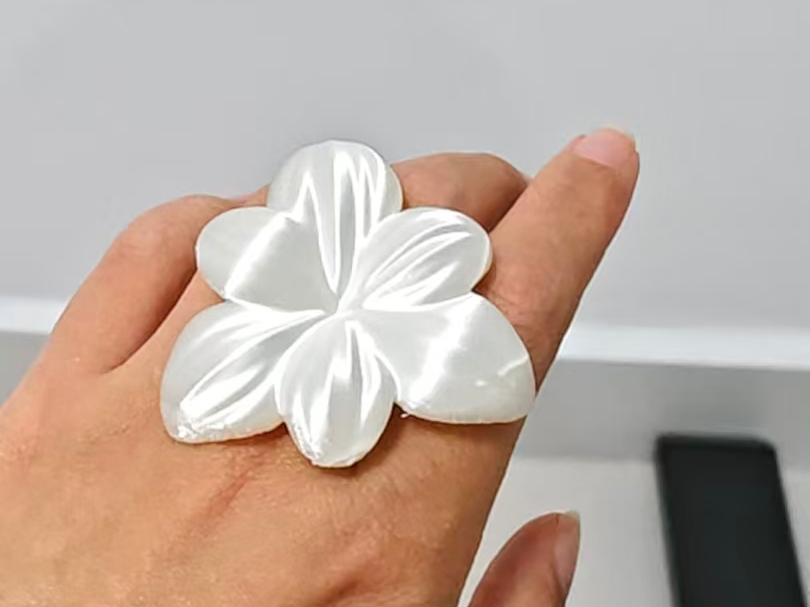 Miniatura 1 do modelo 3D 郁金香花朵丝绸戒指