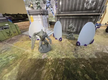 Escenografía en miniatura: Covenant Energy Shield — vista de referencia 4