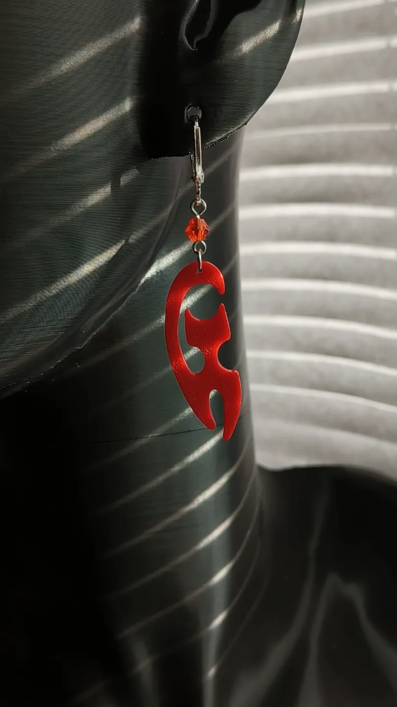 Minimalist_cat_earrings view 3