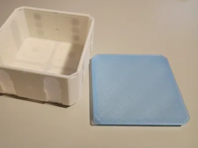 Multibin 2x2 click in / snap in lid remix