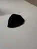 Medium anti-slip corners