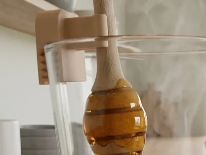 Honey spoon holder