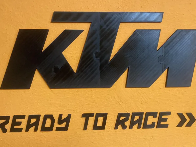 KTM wall logo