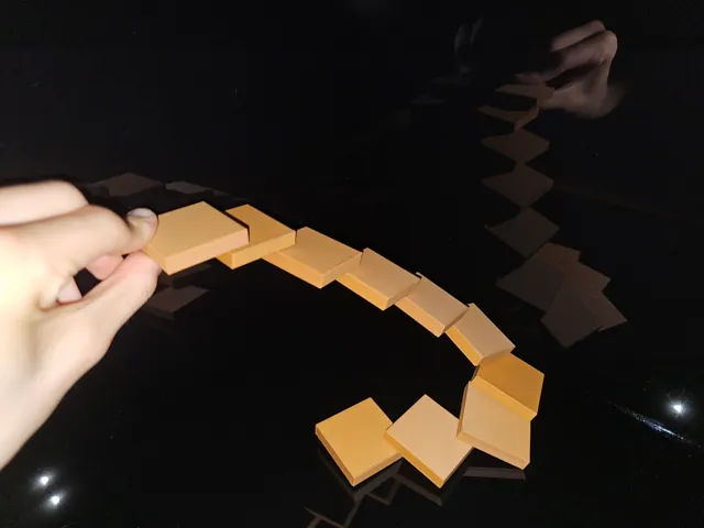 Flying Card Figdet - Unbreakable Version