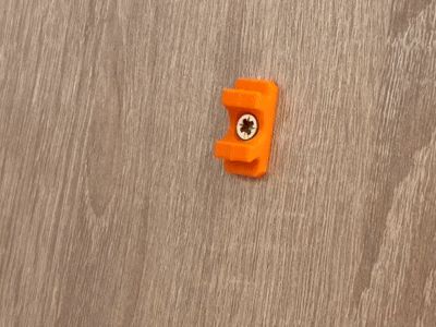 Cable mount clip