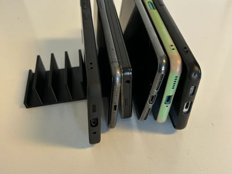 10 phone holder