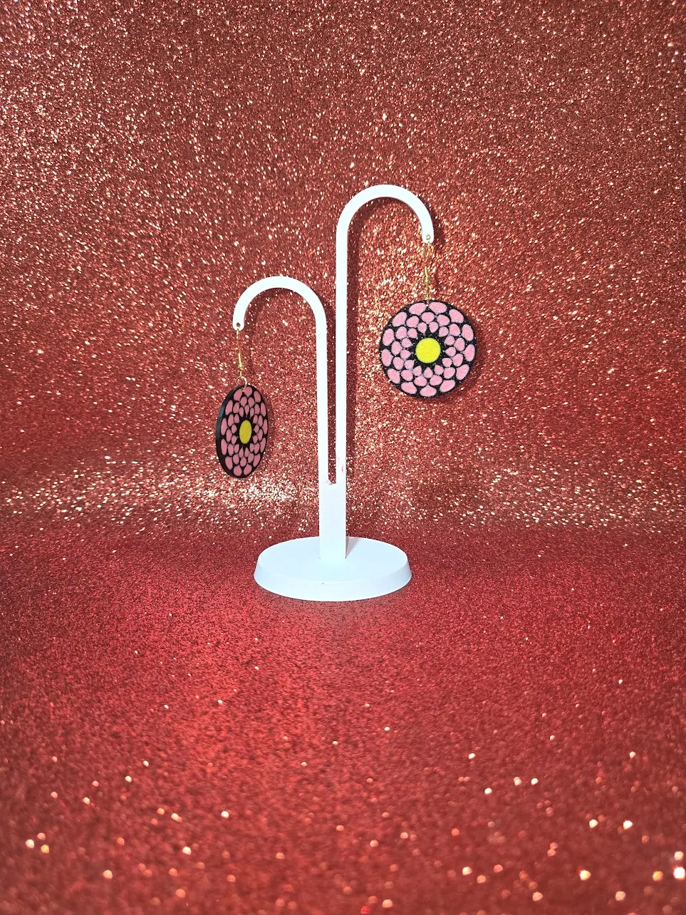 Atypical flower earrings view 3