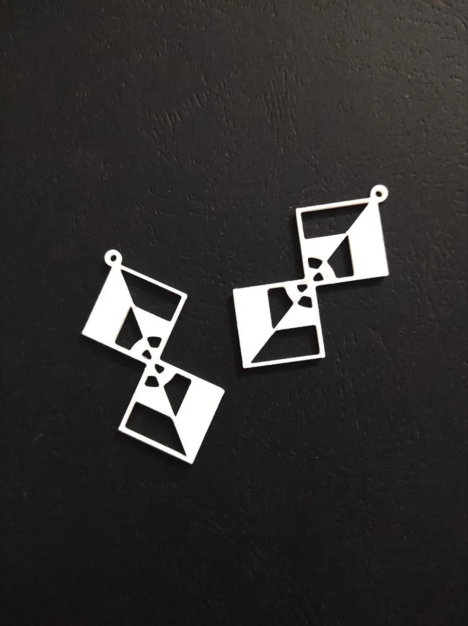 Twilight Echoes – Earrings view 2