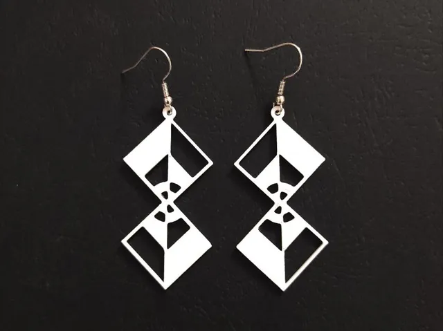 Twilight Echoes – Earrings