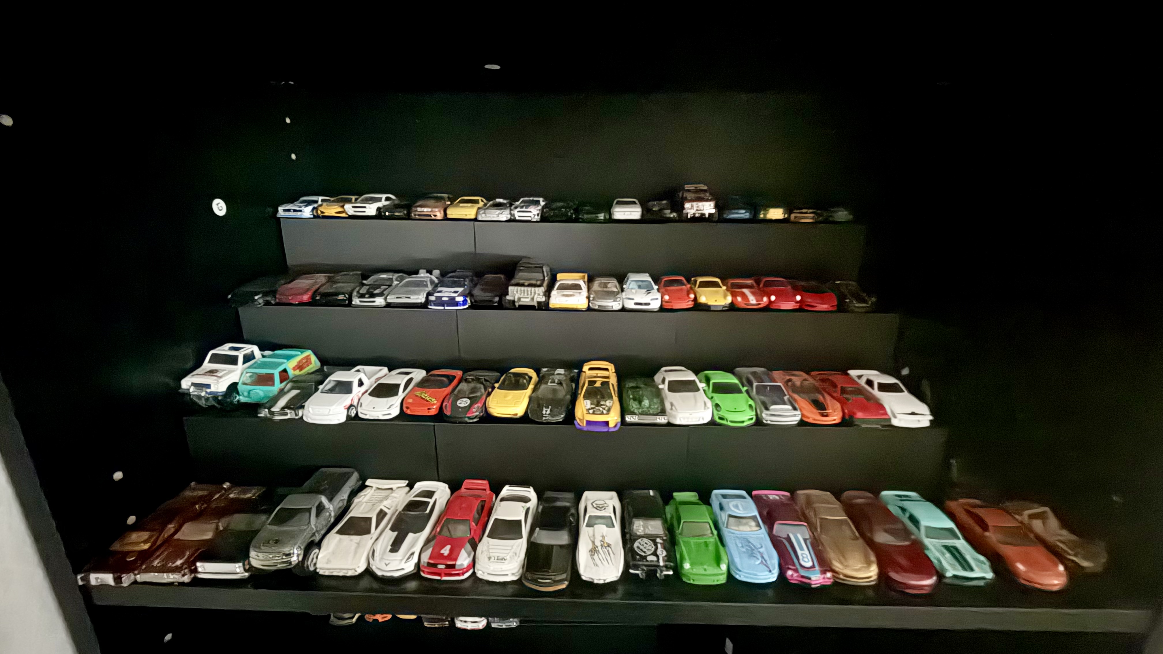 Miniatura 1 do modelo 3D 3-Tier Riser Display Stand