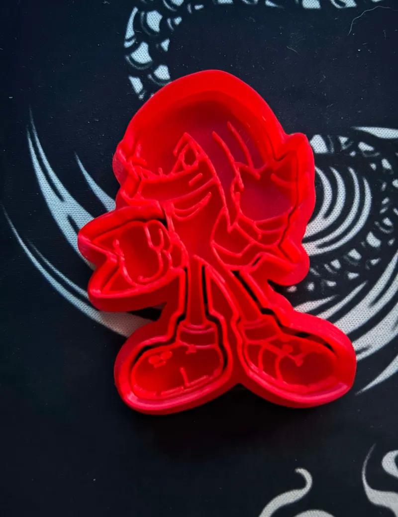 Knuckles cookie cutter and stamp set