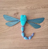 Libellule articulée aux ailes mobiles — photo 2
