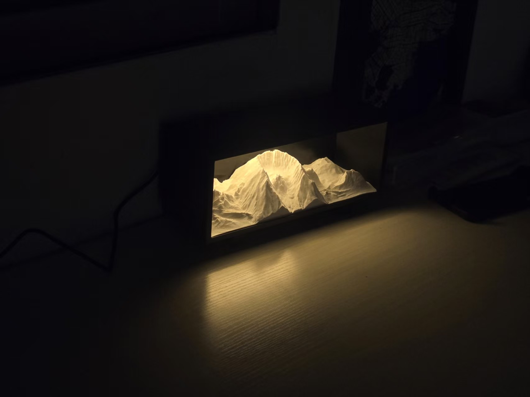 Miniatura 2 do modelo 3D 雪山夜灯