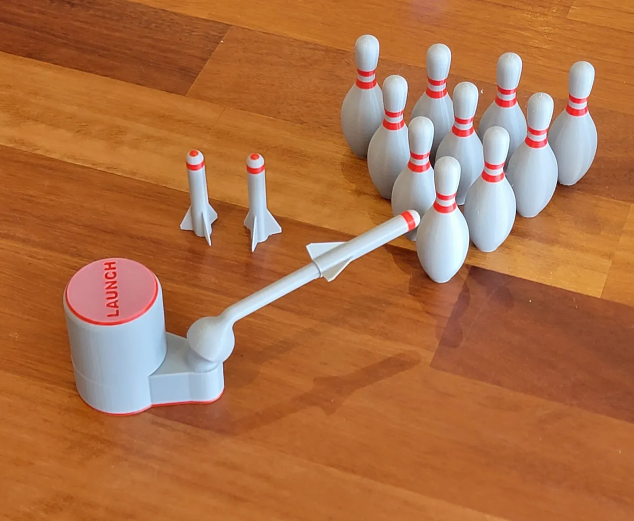 Rocket Bowling by hYPER - Fun bowling game. view 3