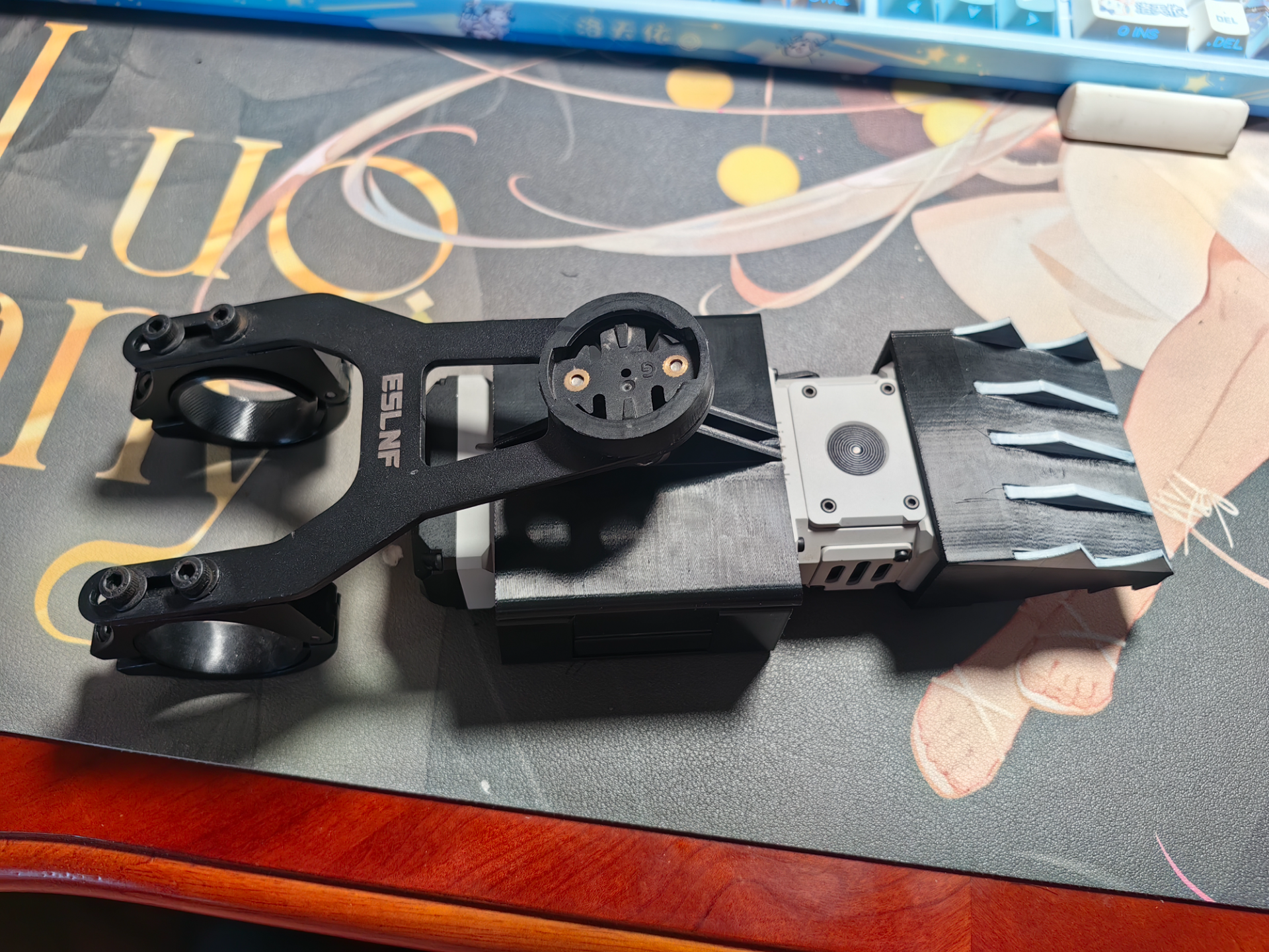 Miniatura 1 do modelo 3D 务本x1自行车吊装支架与截止线帽