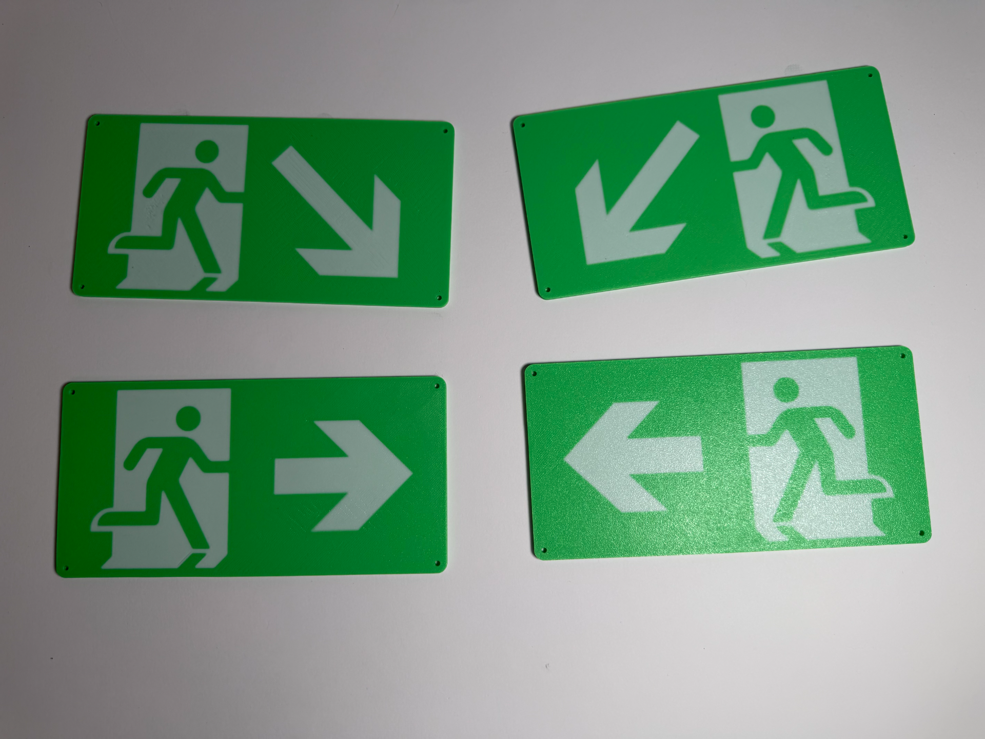 Issue de secours / emergency exit