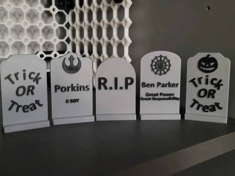 Custom Halloween Gravestone - OpenSCAD