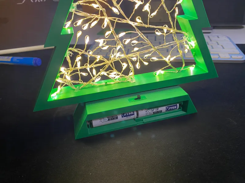 Christmas Tree with fairy light (Battery Box built-in)