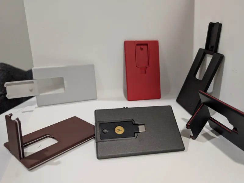Wallet YubiKey Swivel Holder