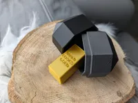 Boîte cadeau morceau de charbon (low poly) — photo 6