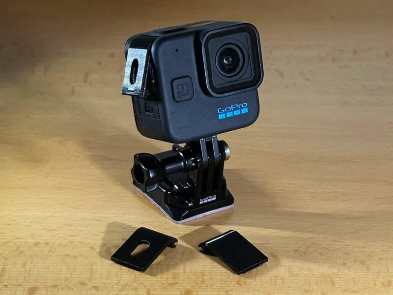 GoPro 11 mini door - solid or USB hole