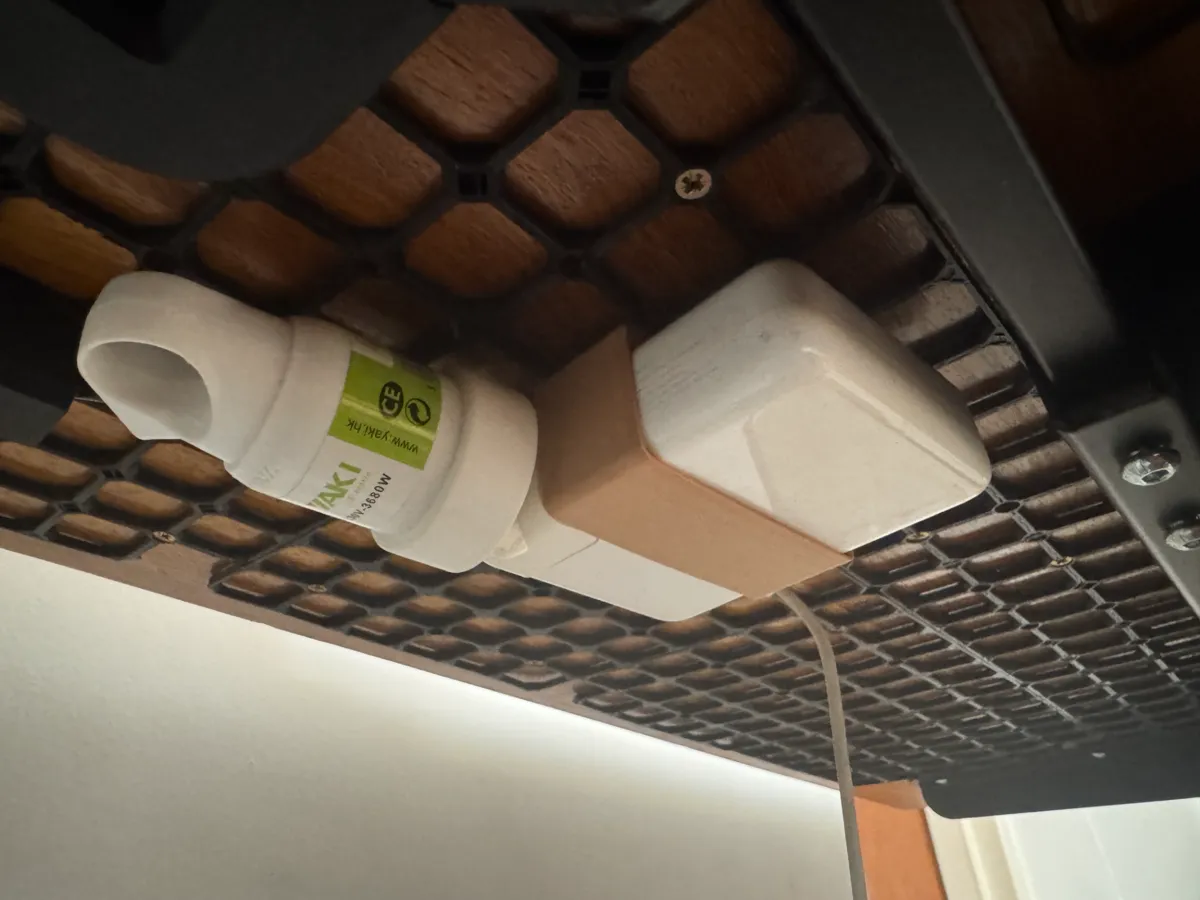Support sous bureau OpenGrid pour chargeur MacBook