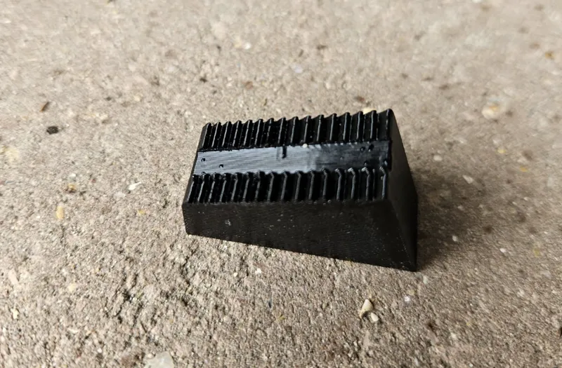 distance wedge for gutter