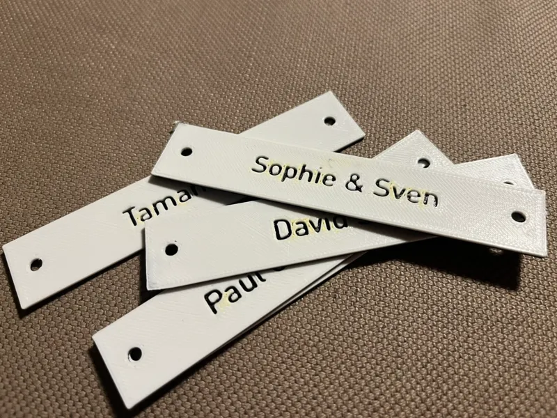 Nameplate for apartment mailboxes (parametric)