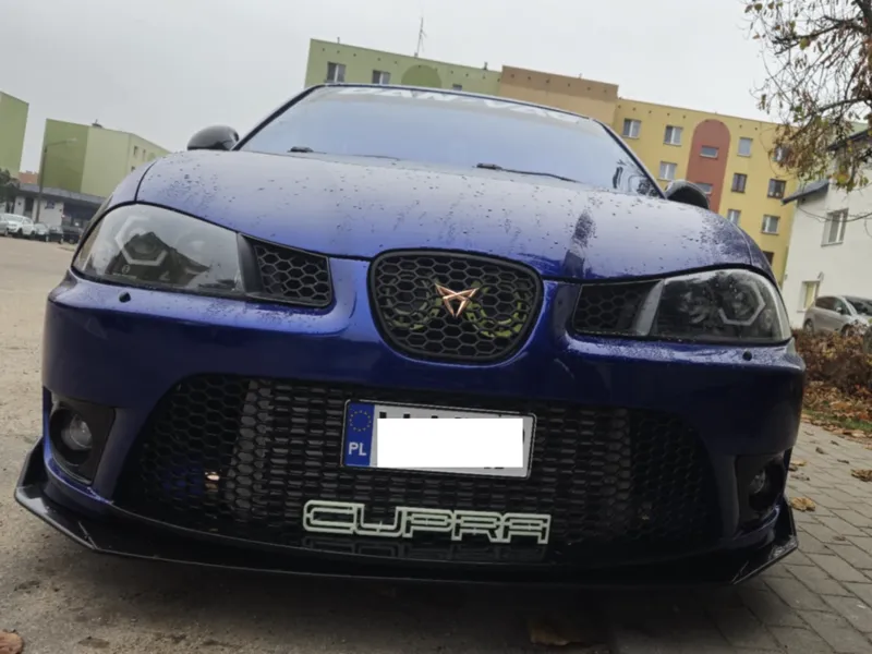 Car registration plate holder for honeycomb 