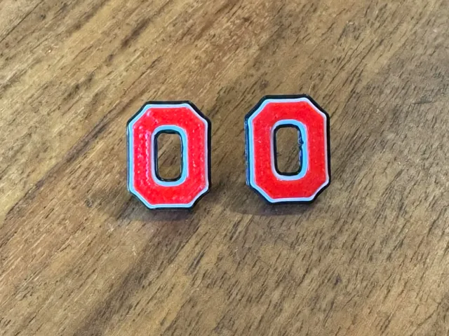 Block O stud earrings