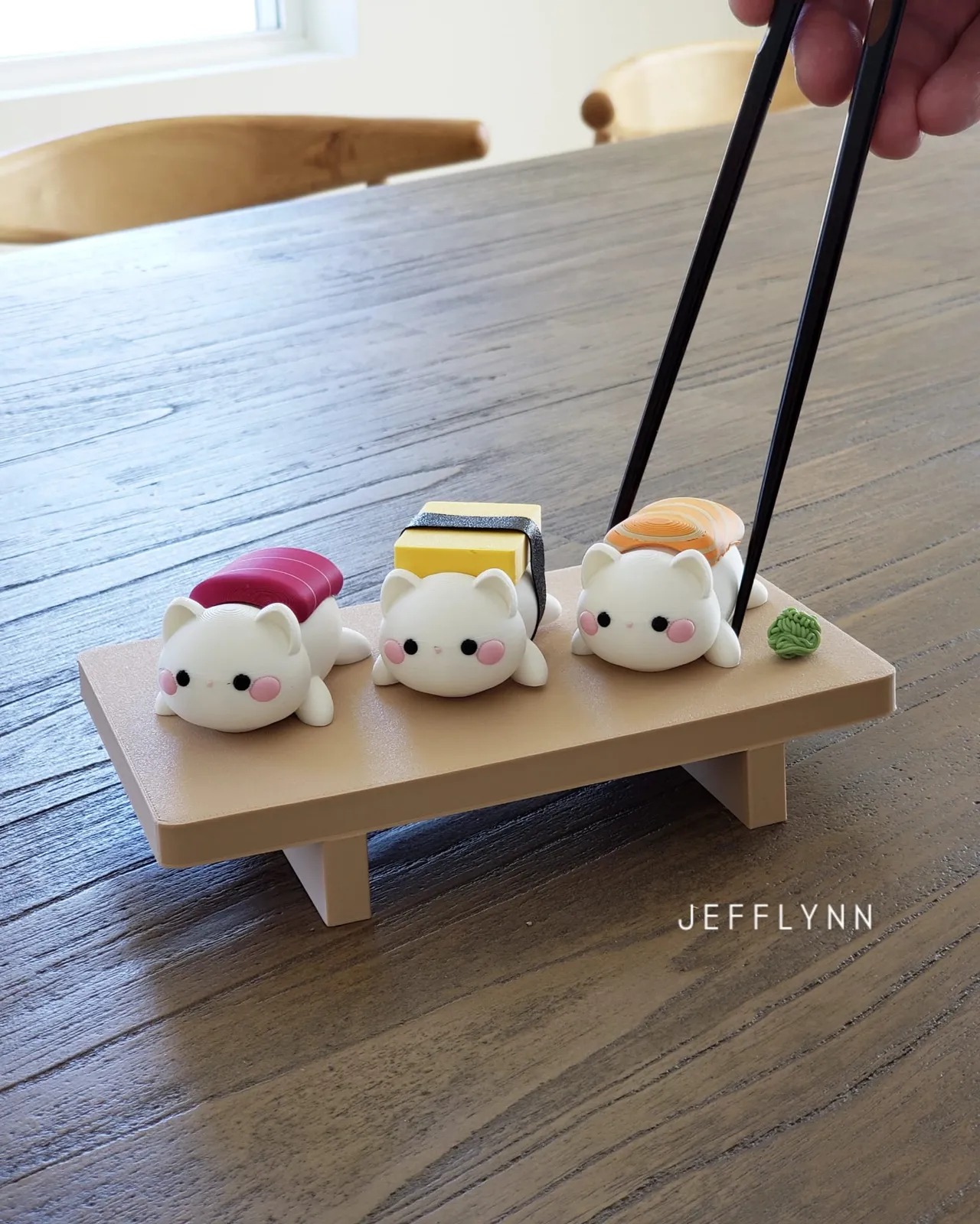 Sushi cat / kitten (plate included) view 2