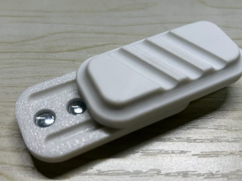 Fidget Magnet Slide