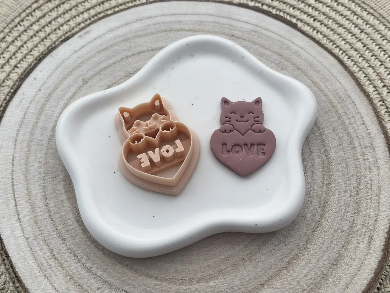 Hearts Love XOXO Cat Polymer Clay Earrings Cutter view 4