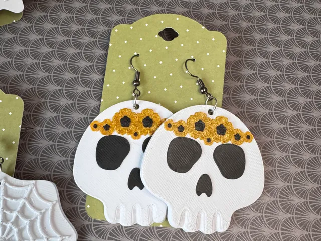 Totenkopf mit Blume Ohrringe o. Schlüsselanhänger