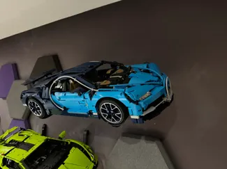LEG O Wall Support for Bugatti Chiron 42083