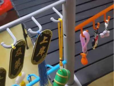 Keychain Pendant Display Stand