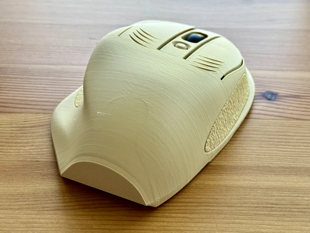 Ergonomic wireless mouse with USB-C storage dock by Bavaria_3D Tanks ...