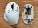 Ергономична безжична мишка с отделение за USB-C адаптер