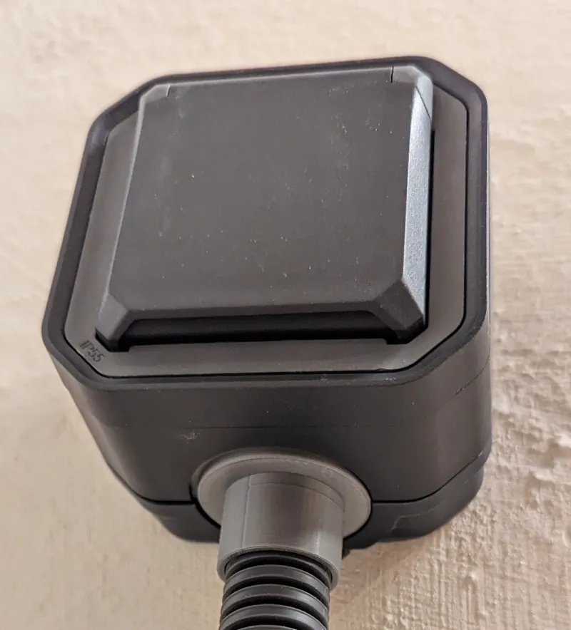 adaptateur iso 20 pour prise plexo legrand