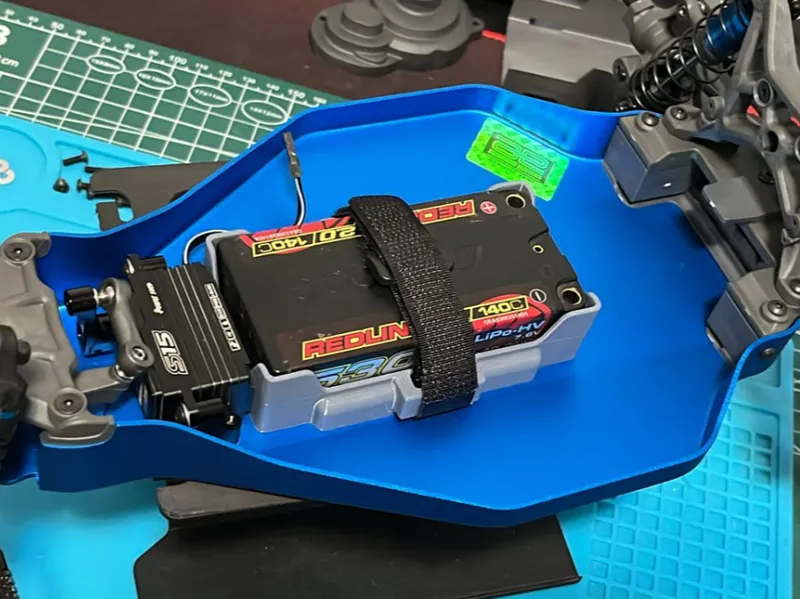 Associated RB10 Retro Battery Holder 3 Posistions