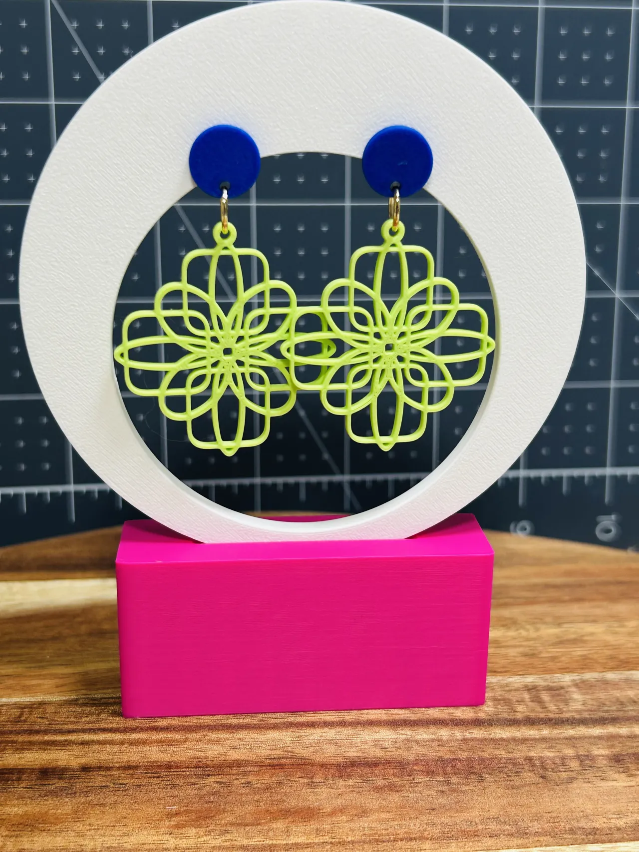 lace geometric earrings view 2