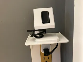 FitBit Luxe Charging Port
