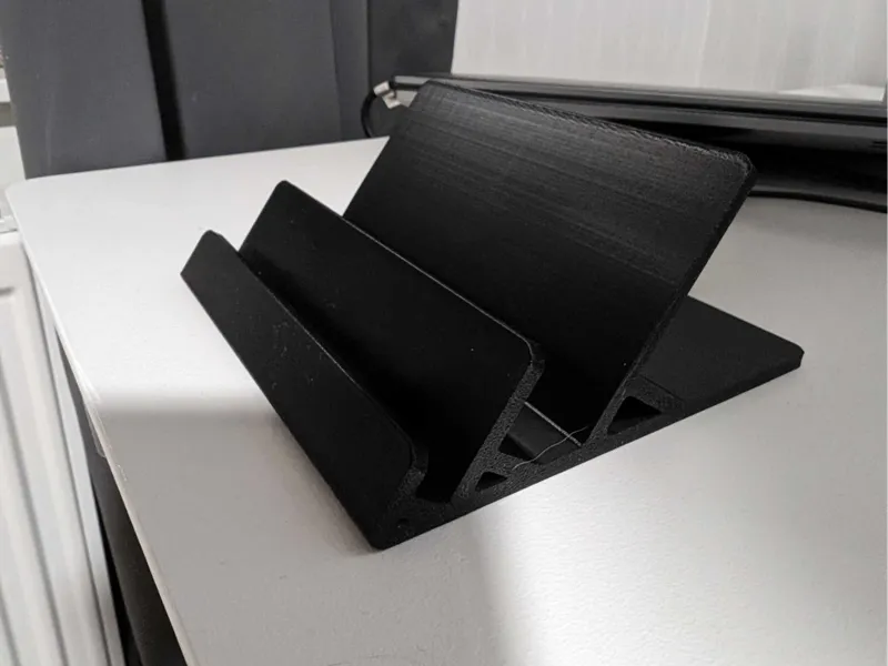 Vertical laptop and tablet stand 55 degree